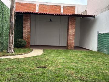 CASA  EN VENTA | CON JARDIN GRANDE | POR LA BUAP PUEBL
