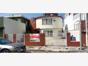Casa en Venta en Loma Larga