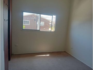 VENDE LINDA CASA COMO NUEVA ,VALLES DE MARGA MARGA VILLA ALEMANA ZORB