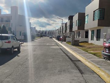 CASA EN FRACCIONAMIENTO DORADO RESIDENCIAL