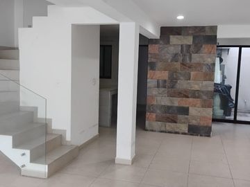 CASA EN FRACCIONAMIENTO DORADO RESIDENCIAL