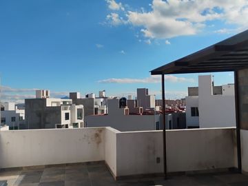 CASA EN FRACCIONAMIENTO DORADO RESIDENCIAL