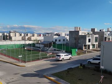 CASA EN FRACCIONAMIENTO DORADO RESIDENCIAL