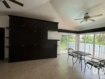 Venta para remodelar en Lomas de Cocoyoc, M