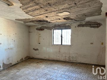 Propiedad con ubicación estrategica a remodelar