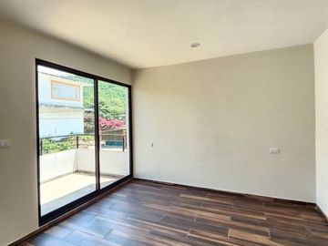 Venta de casa en Fraccionamiento la Herradura en Coatepec.