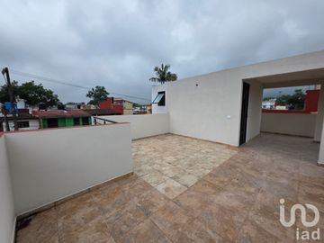 Venta de casa en Fraccionamiento la Herradura en Coatepec.