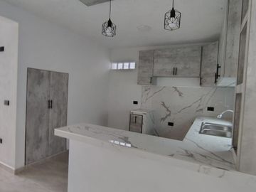 Venta de casa en Fraccionamiento Lirios en Coatepec.