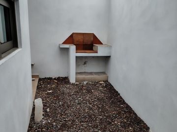 Venta de casa en Fraccionamiento Lirios en Coatepec.