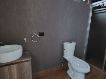 Venta de casa en Fraccionamiento Lirios en Coatepec.