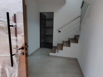 Venta de casa en Fraccionamiento Lirios en Coatepec.