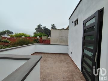 Venta de casa en Fraccionamiento Lirios en Coatepec.
