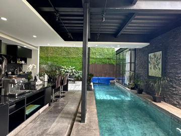 En Renta.Casa Moderna en Jardines de Cuernavaca