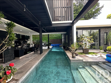 En Renta.Casa Moderna en Jardines de Cuernavaca