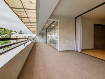 Riesco/ Vista al Cerro/ El Golf/ Gran departamento