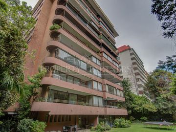 Riesco/ Vista al Cerro/ El Golf/ Gran departamento