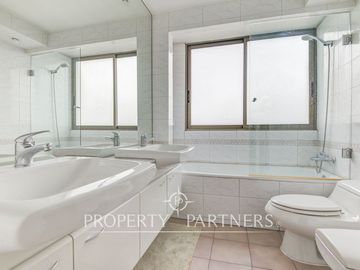 Verbo divino/ Pent House/ Piscina