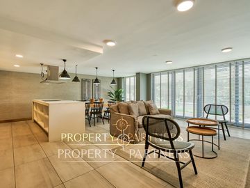Venta de Moderno Departamento Estilo Mariposa en Ñuñoa: Excelente Conectividad y Ubicación