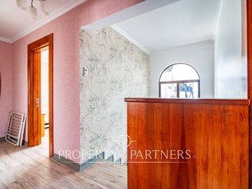 Cómoda y Amplia  Casa  estilo Mediterráneo en Avenida Principal Gabriela Mistral