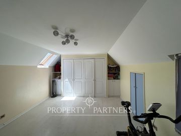 Amplia y encantadora casa en exclusivo condominio en Camino Los Fresnos