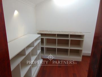 Se vende linda y luminosa casa por sector Capitán Guillermos