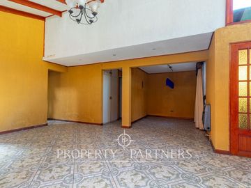 Casa Remodelada en av Rojas Magallanes