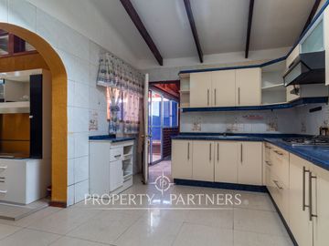 Casa Remodelada en av Rojas Magallanes