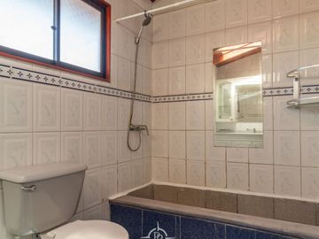 Casa Remodelada en av Rojas Magallanes
