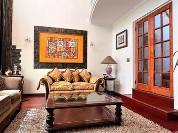 Casa en Lomas de San Andrés a pasos de colegios y clínicas
