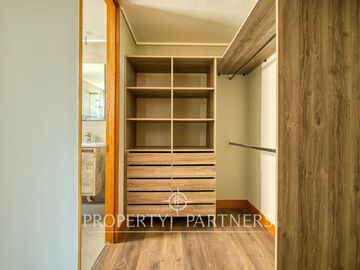 Espectacular y moderno Townhouse Nor/Oriente ubicado en barrio residencial, Las Condes