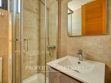 Espectacular y moderno Townhouse Nor/Oriente ubicado en barrio residencial, Las Condes