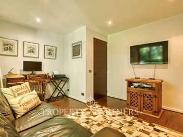 Preciosa casa en excelente sector de La Reina. Seguro condominio