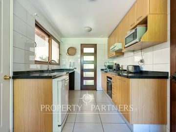Preciosa casa en excelente sector de La Reina. Seguro condominio