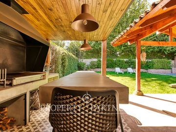 Preciosa casa en excelente sector de La Reina. Seguro condominio