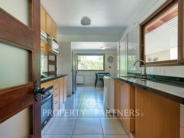 Preciosa casa en excelente sector de La Reina. Seguro condominio