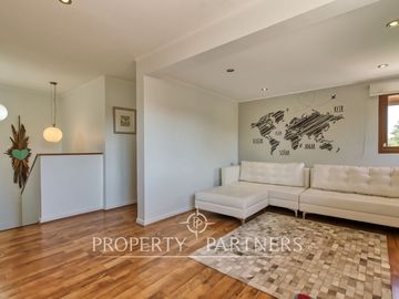 Preciosa casa en excelente sector de La Reina. Seguro condominio