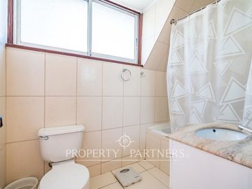 Linda Casa en Venta en Condominio en Avda. Cisternas