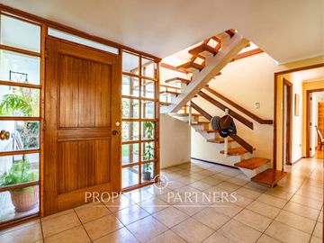Linda Casa en Venta en Condominio en Avda. Cisternas