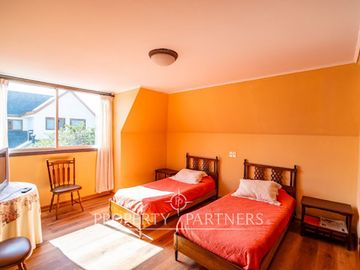 Linda Casa en Venta en Condominio en Avda. Cisternas
