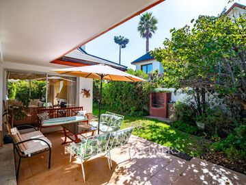 Linda Casa en Venta en Condominio en Avda. Cisternas