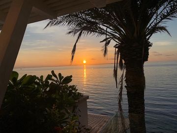 CASA EN VENTA FRENTE A LA PLAYA DE LUJO EN CANCUN 6 RECAMARAS COLDWELL BANKER