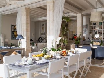 CASA EN VENTA FRENTE A LA PLAYA DE LUJO EN CANCUN 6 RECAMARAS COLDWELL BANKER