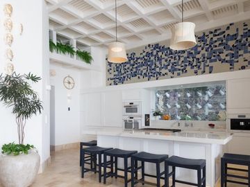 CASA EN VENTA FRENTE A LA PLAYA DE LUJO EN CANCUN 6 RECAMARAS COLDWELL BANKER