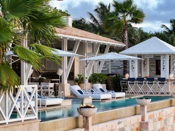 CASA EN VENTA FRENTE A LA PLAYA DE LUJO EN CANCUN 6 RECAMARAS COLDWELL BANKER