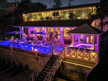 CASA EN VENTA FRENTE A LA PLAYA DE LUJO EN CANCUN 6 RECAMARAS COLDWELL BANKER