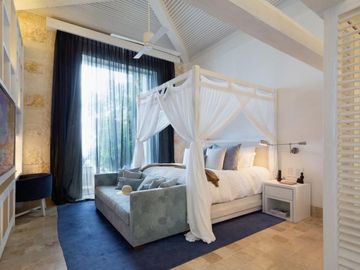 CASA EN VENTA FRENTE A LA PLAYA DE LUJO EN CANCUN 6 RECAMARAS COLDWELL BANKER
