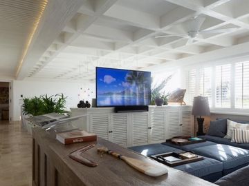 CASA EN VENTA FRENTE A LA PLAYA DE LUJO EN CANCUN 6 RECAMARAS COLDWELL BANKER