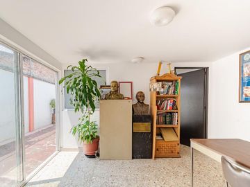 Casa para oficinas o para inversión