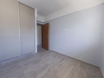 Depto 3 ambientes con balcón y jardín (Santo Tome 4400)