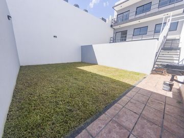 Depto 3 ambientes con balcón y jardín (Santo Tome 4400)